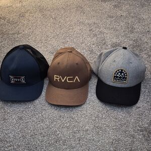 Pack Of 3 Hats , Vissla, RVCA and Dark Seas